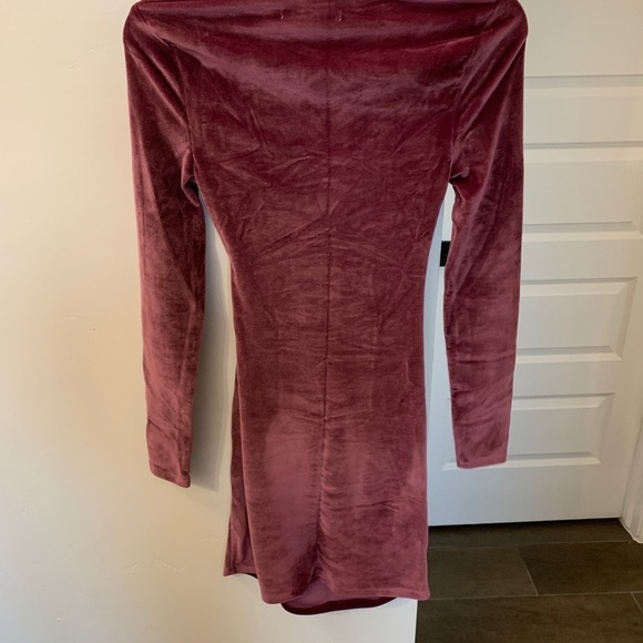 Abercrombie & Fitch Asymmetrical Ruched Velvet Mini Dress Size XS NWT - Picture 6 of 8